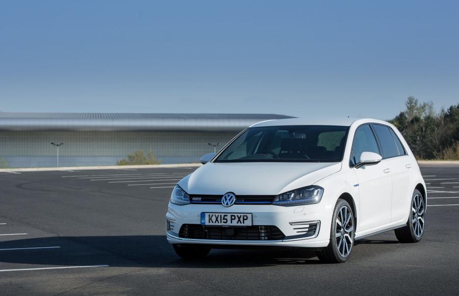  Volkswagen Golf GTE 2015 года  (UK) (фото 22 из 22)